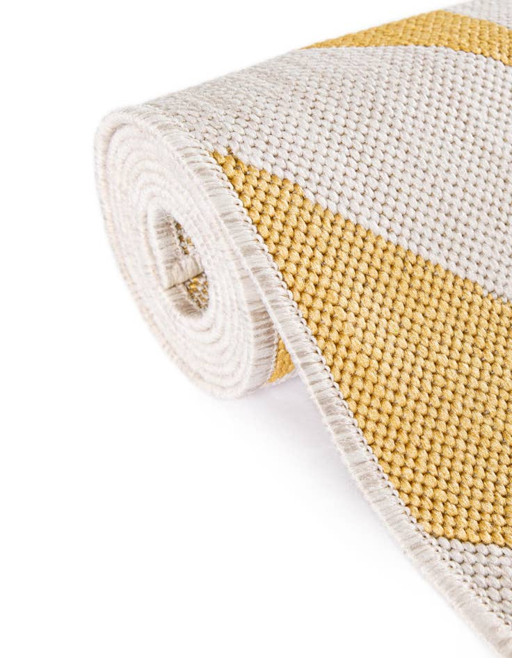 Detail image of  7' 10 x 10'  Washable Jill Zarin Napa Indoor / Outdoor Oval Rug