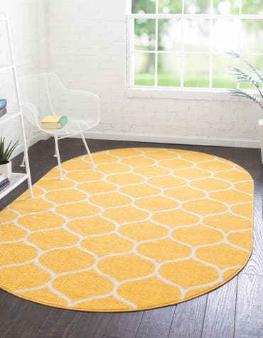  4' x 6' Lattice Frieze Oval Rug