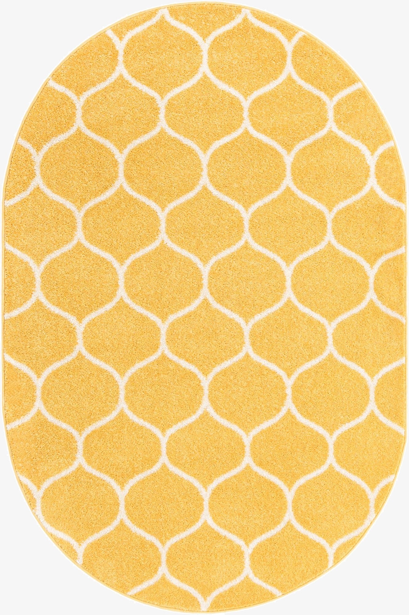  5' 3 x 8' Lattice Frieze Oval Rug