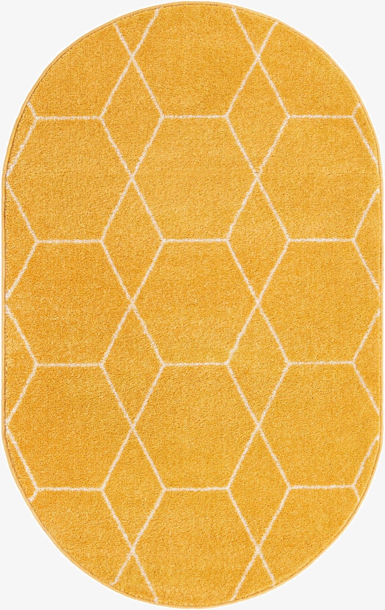  5' 3 x 8' Lattice Frieze Oval Rug
