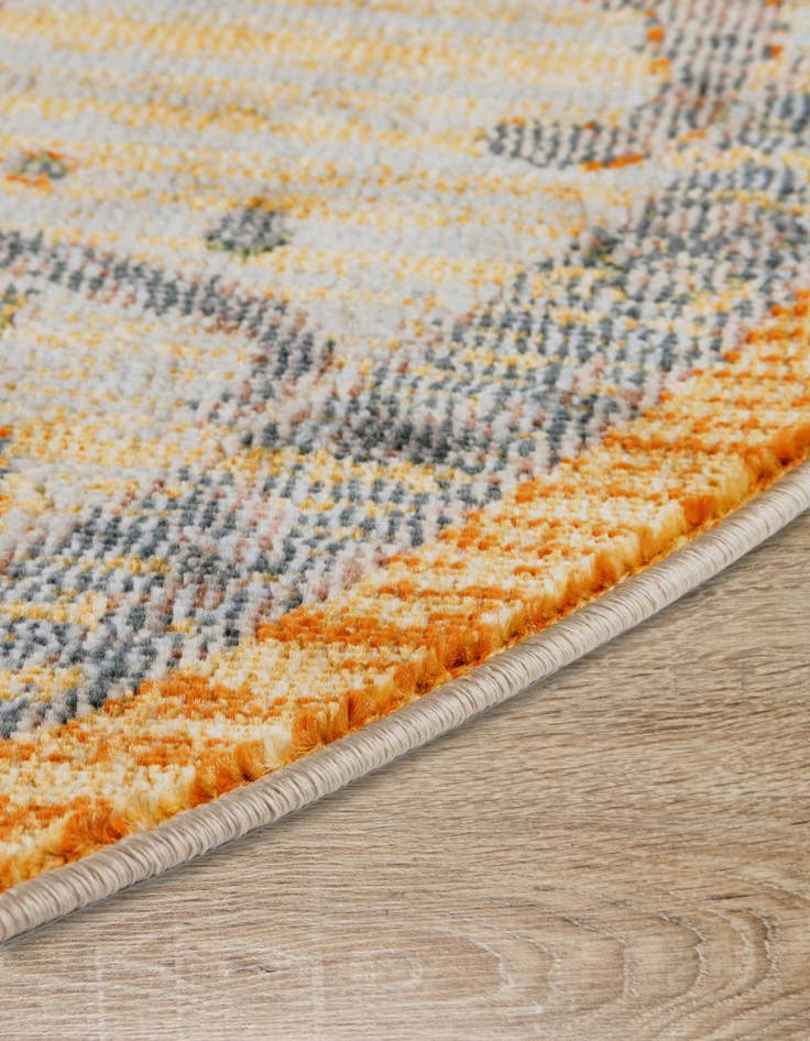 Detail image of  5' 5 x 8' Paragon Oval Rug