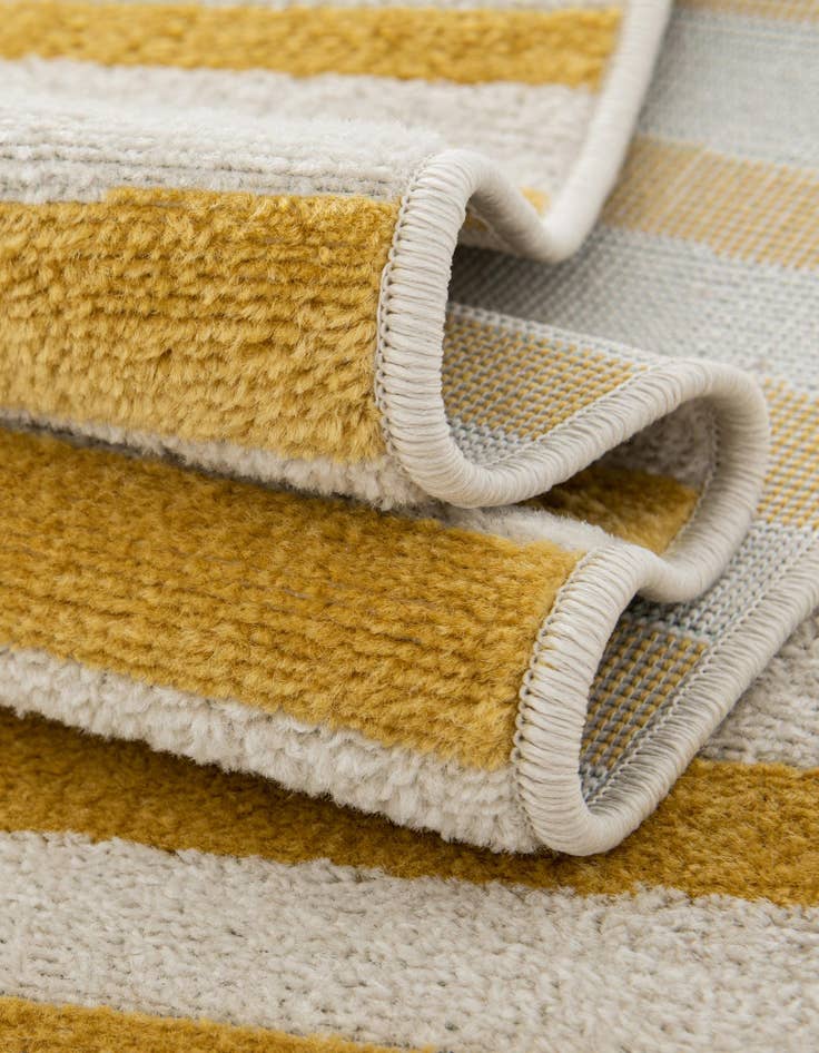 Detail image of  3' x 5' 3 SoHo Oval Rug