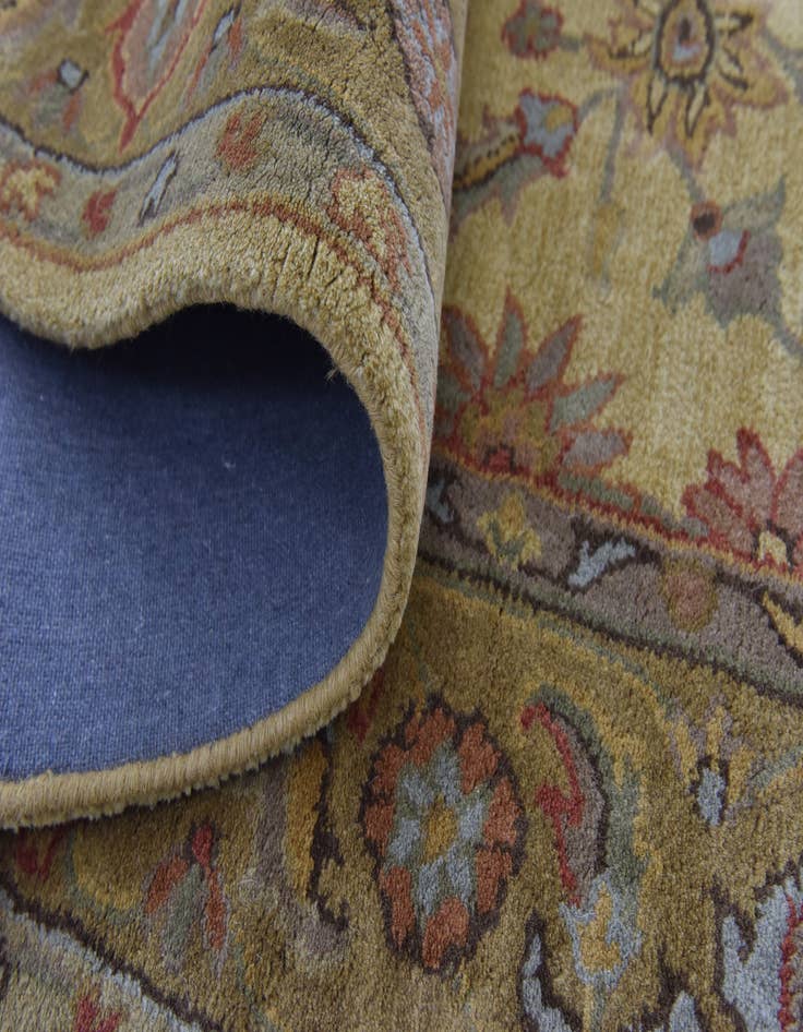 Detail image of  5' x 8' Aditi Rug