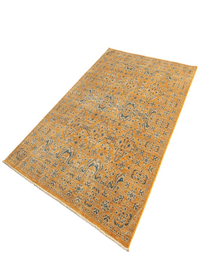 Detail image of  6' 8 x 9' 6 Amina Wool Rug