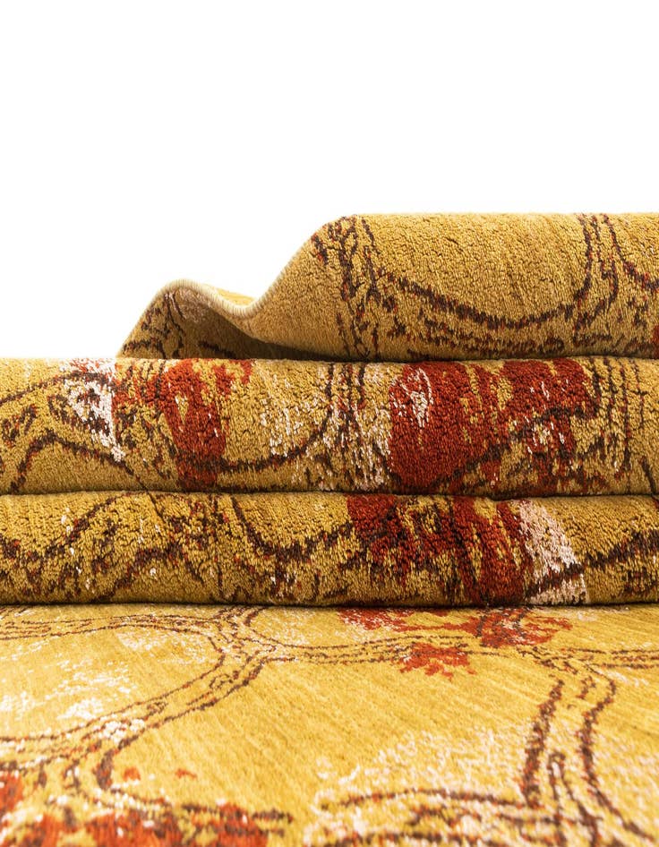 Detail image of  5' 7 x 7' 5  Hand Knotted Anar Rug