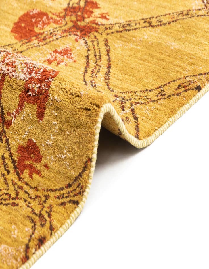 Detail image of  5' 7 x 7' 5  Hand Knotted Anar Rug