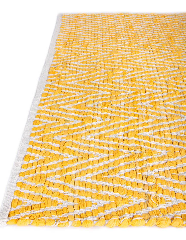 Detail image of  7' 1 x 10'  Hand Woven Chindi Chevron Rug