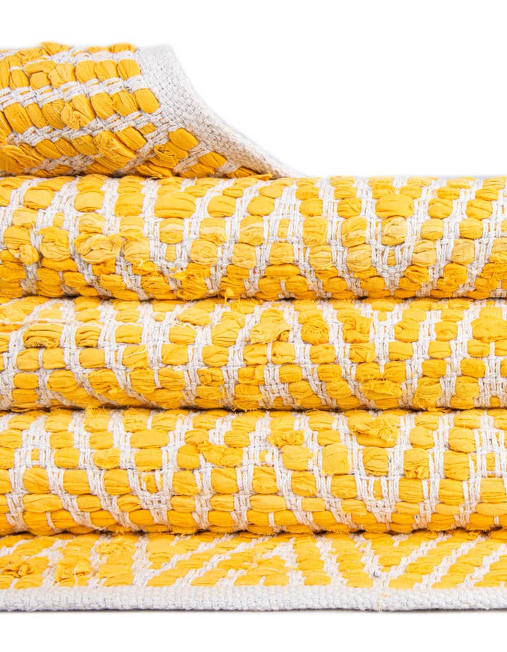 Detail image of  7' 1 x 10'  Hand Woven Chindi Chevron Rug