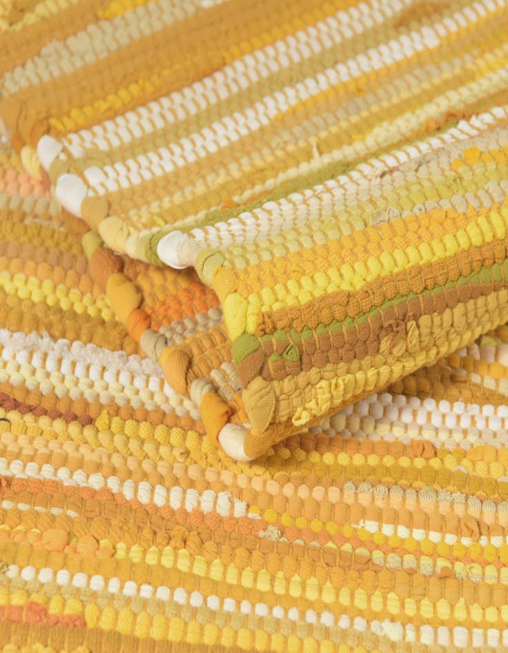 Detail image of  2' 2 x 3'  Hand Woven Chindi Cotton Rug