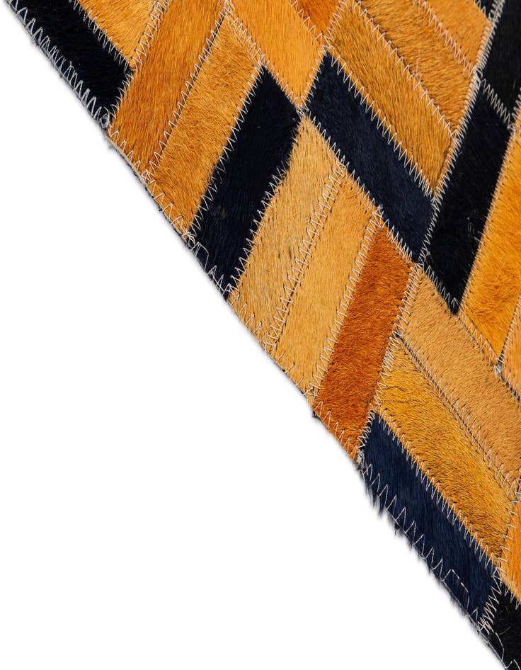 Detail image of  5' 1 x 8' Cowhide - Patchwork Rug