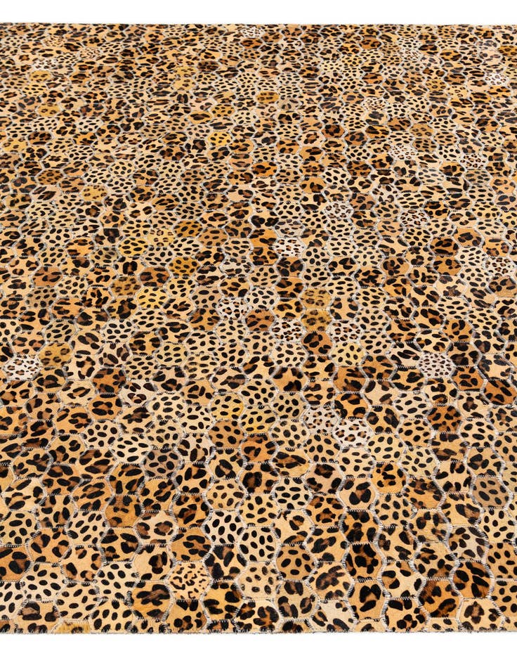 Detail image of  5' x 7' 10 Cowhide Stocks Rug