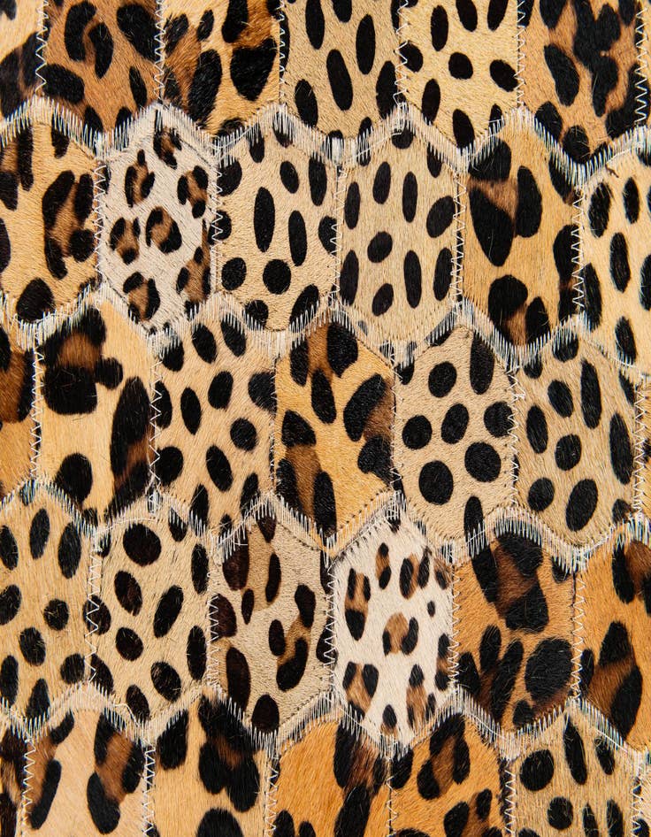 Detail image of  5' x 7' 10 Cowhide Stocks Rug