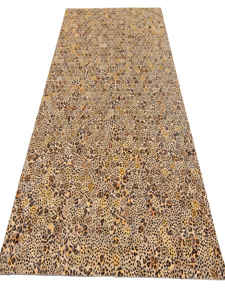 Detail image of  5' x 7' 10 Cowhide Stocks Rug