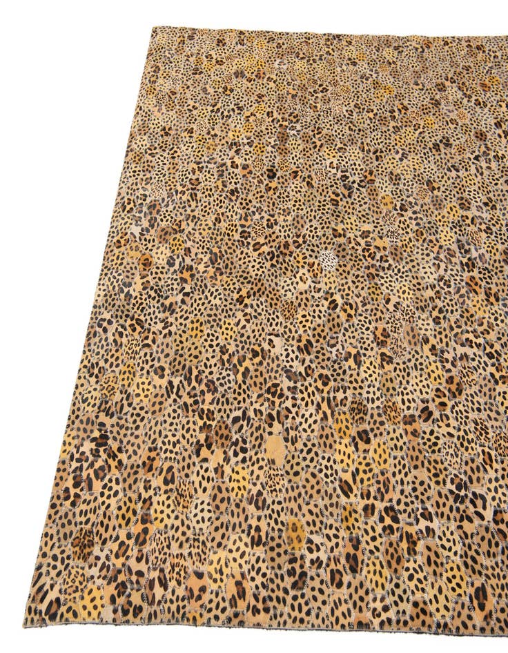 Detail image of  5' x 7' 10 Cowhide Stocks Rug
