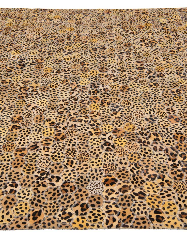 Detail image of  5' x 7' 10 Cowhide Stocks Rug