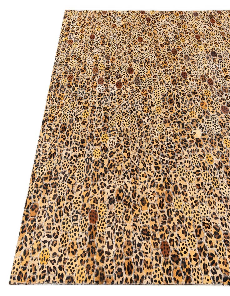 Detail image of  4' 11 x 8' Cowhide Stocks Rug
