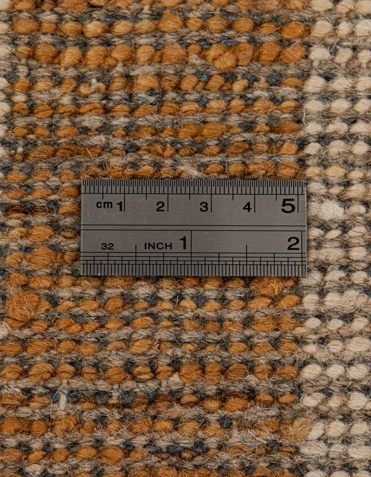 Detail image of  4' 11 x 7' 9  Hand Knotted Darya Wool Rug