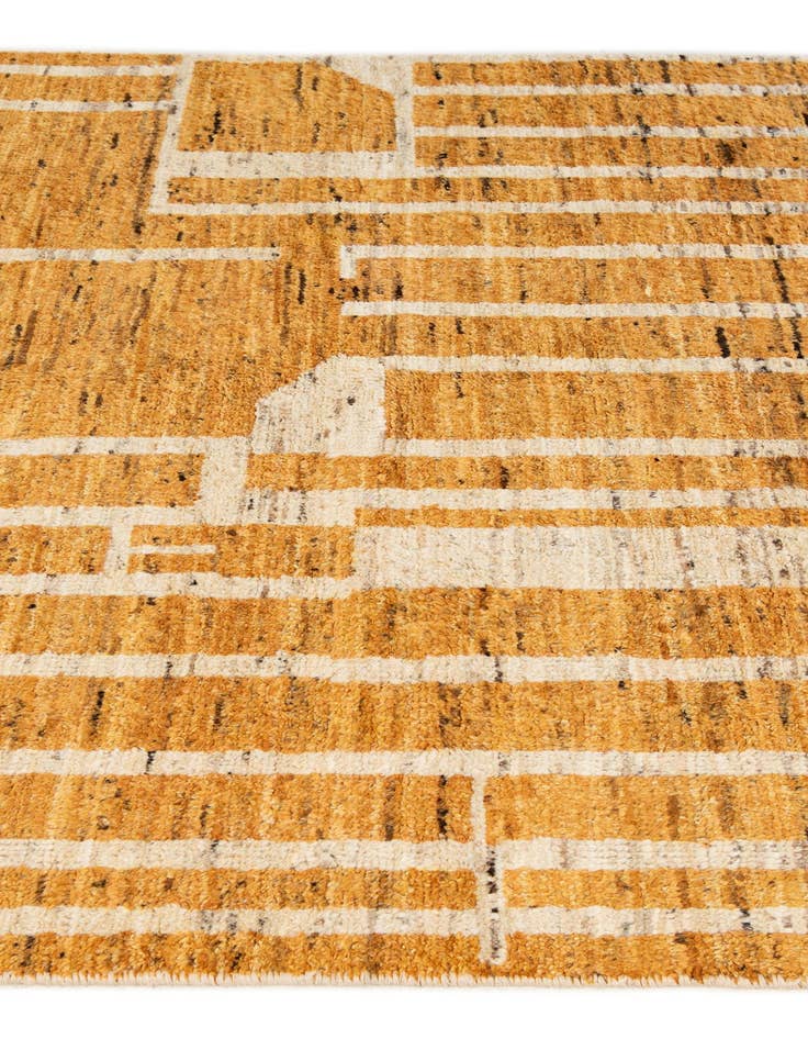 Detail image of  4' 11 x 7' 9  Hand Knotted Darya Wool Rug