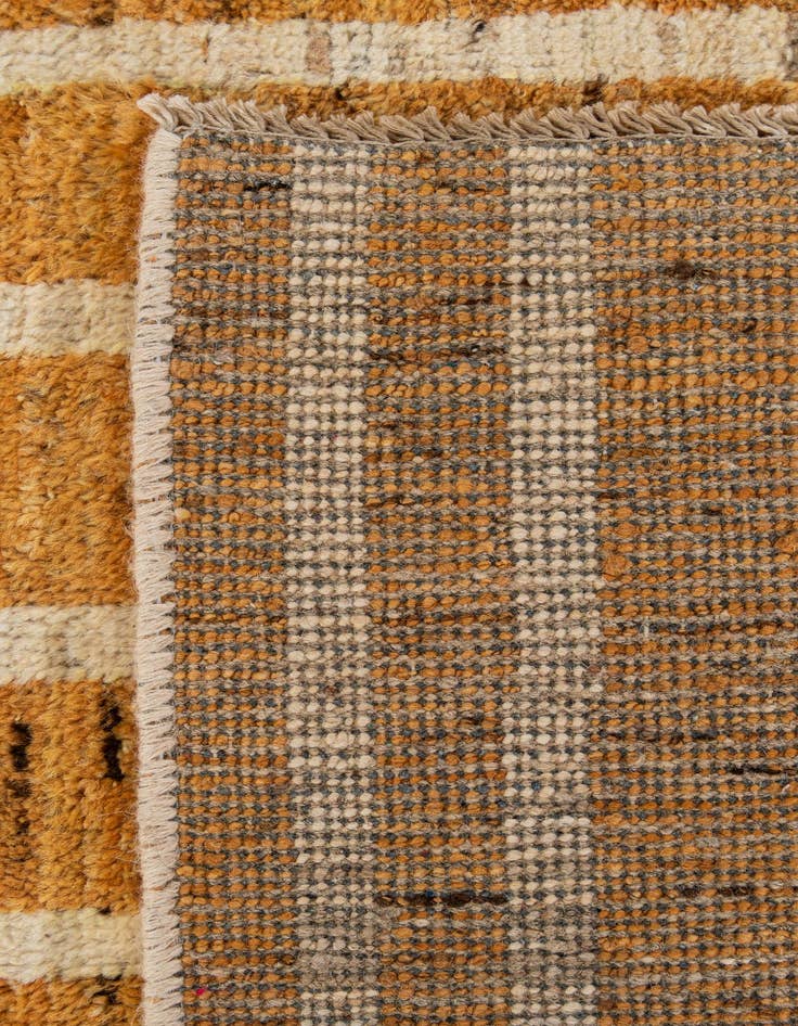 Detail image of  4' 11 x 7' 9  Hand Knotted Darya Wool Rug