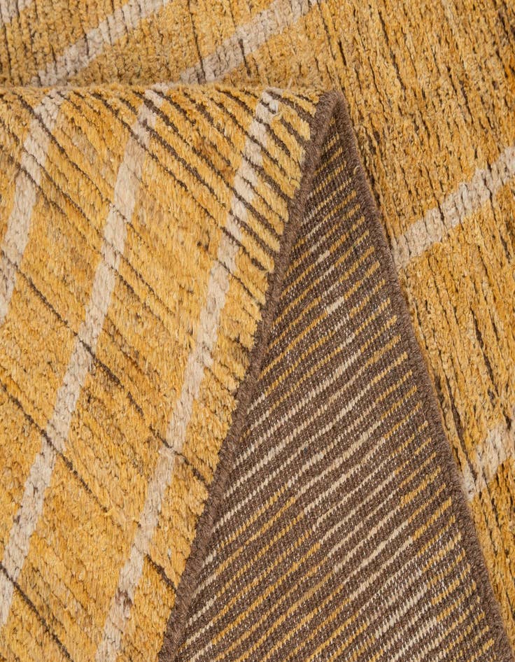 Detail image of  5' 6 x 7' 7  Hand Knotted Darya Wool Rug