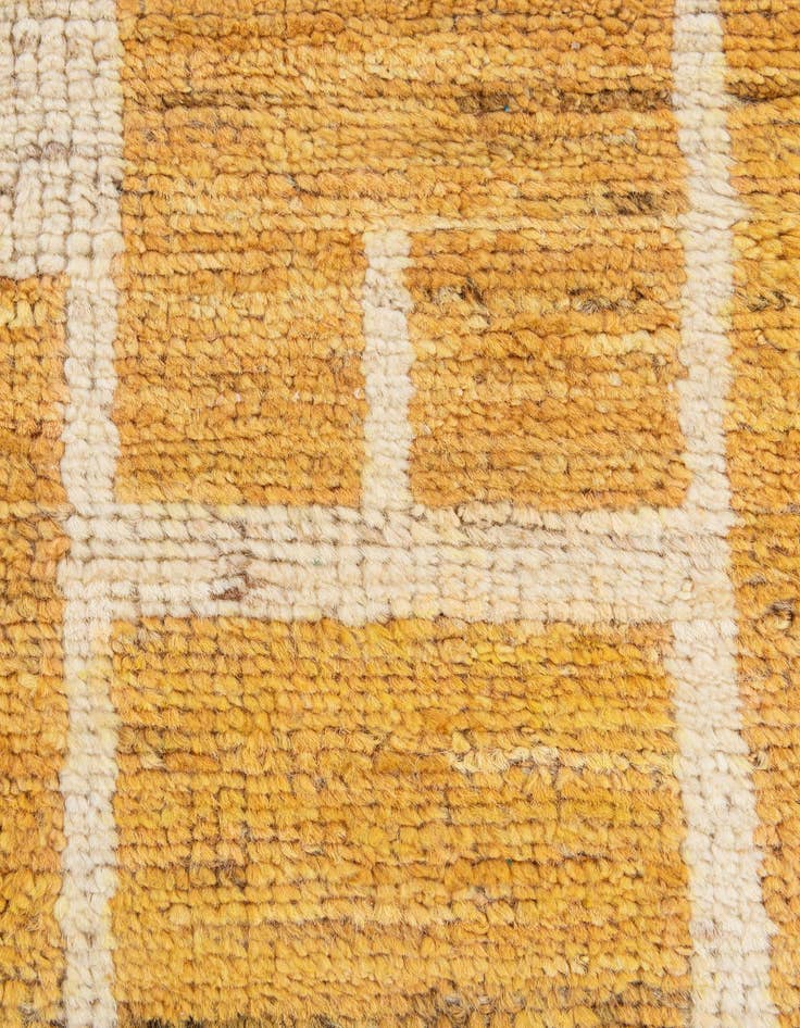 Detail image of  5' 11 x 7' 10  Hand Knotted Darya Wool Rug