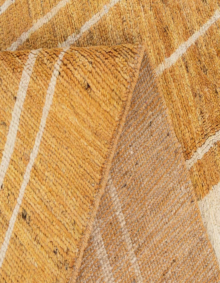 Detail image of  5' 11 x 7' 10  Hand Knotted Darya Wool Rug