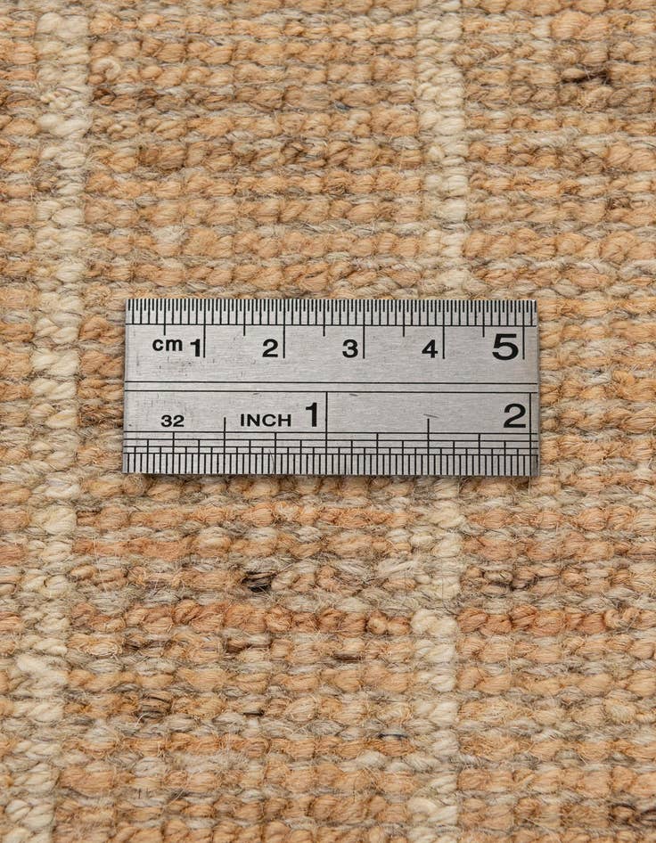 Detail image of  6' 6 x 9' 8  Hand Knotted Darya Wool Rug