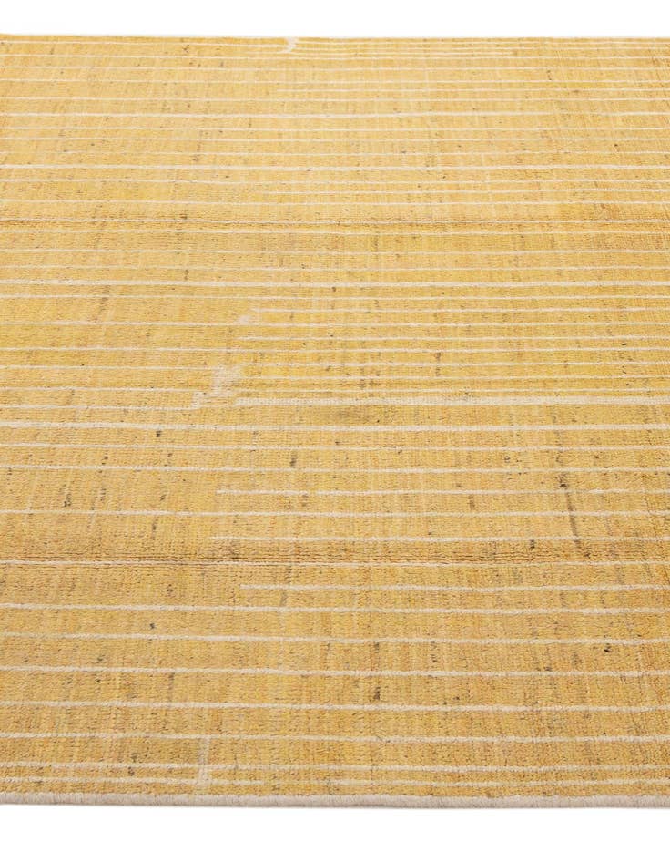 Detail image of  6' 6 x 9' 8  Hand Knotted Darya Wool Rug