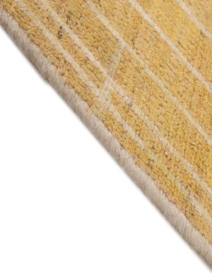 Detail image of  6' 6 x 9' 8  Hand Knotted Darya Wool Rug