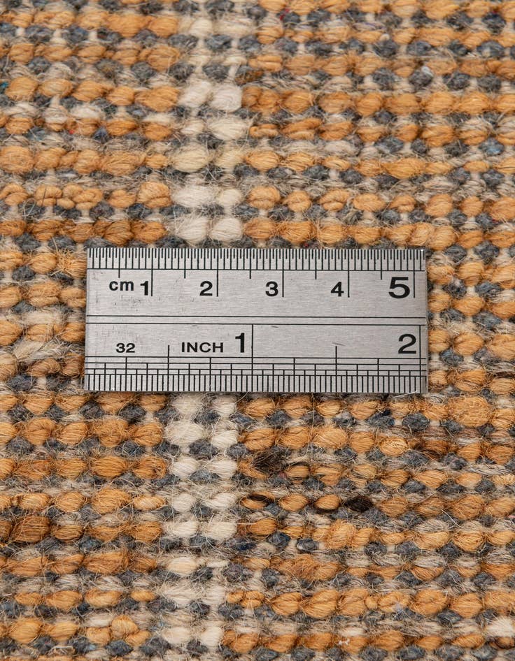 Detail image of  6' 8 x 9' 10  Hand Knotted Darya Wool Rug