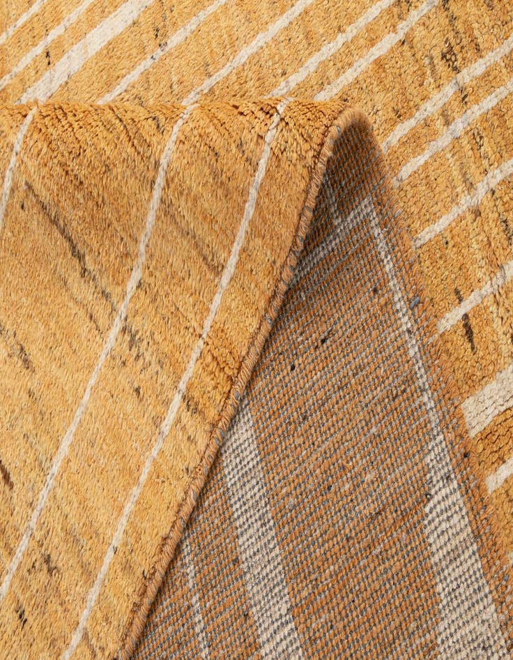 Detail image of  6' 8 x 9' 10  Hand Knotted Darya Wool Rug