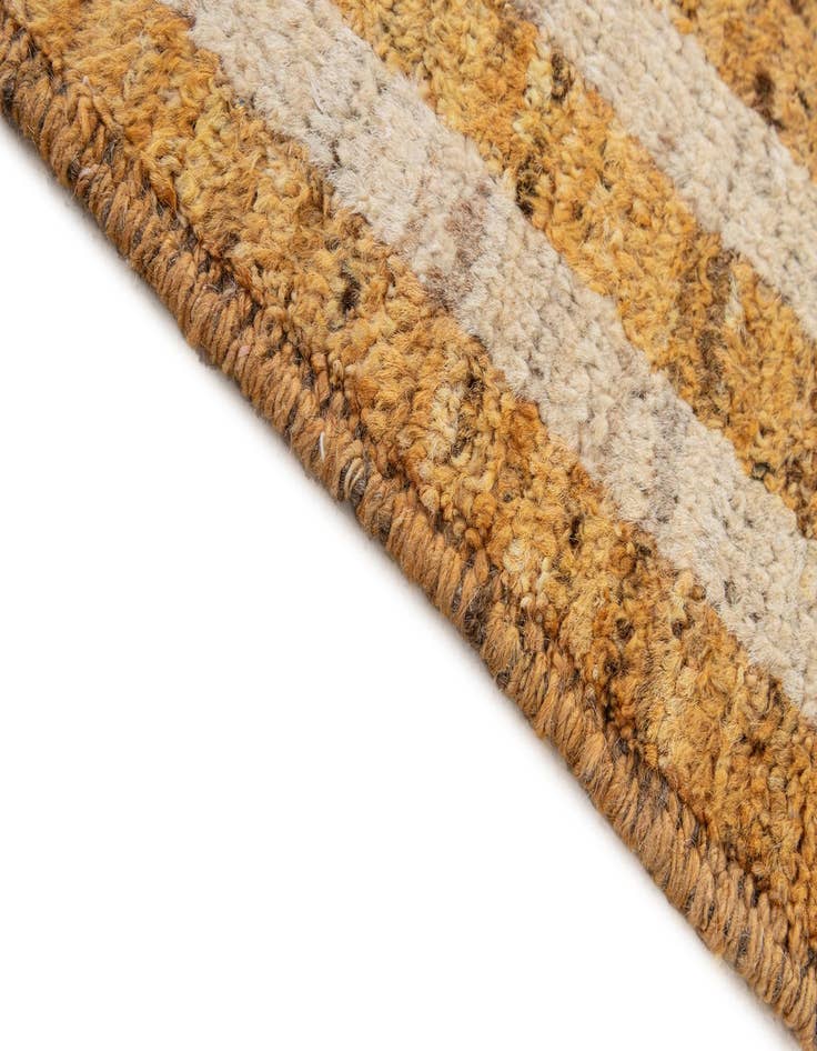 Detail image of  6' 9 x 9' 7  Hand Knotted Darya Wool Rug