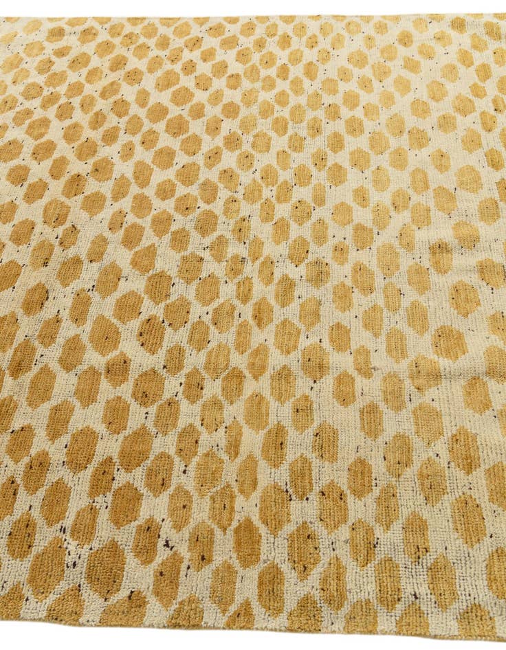 Detail image of  6' 1 x 9'  Hand Knotted Darya Wool Rug