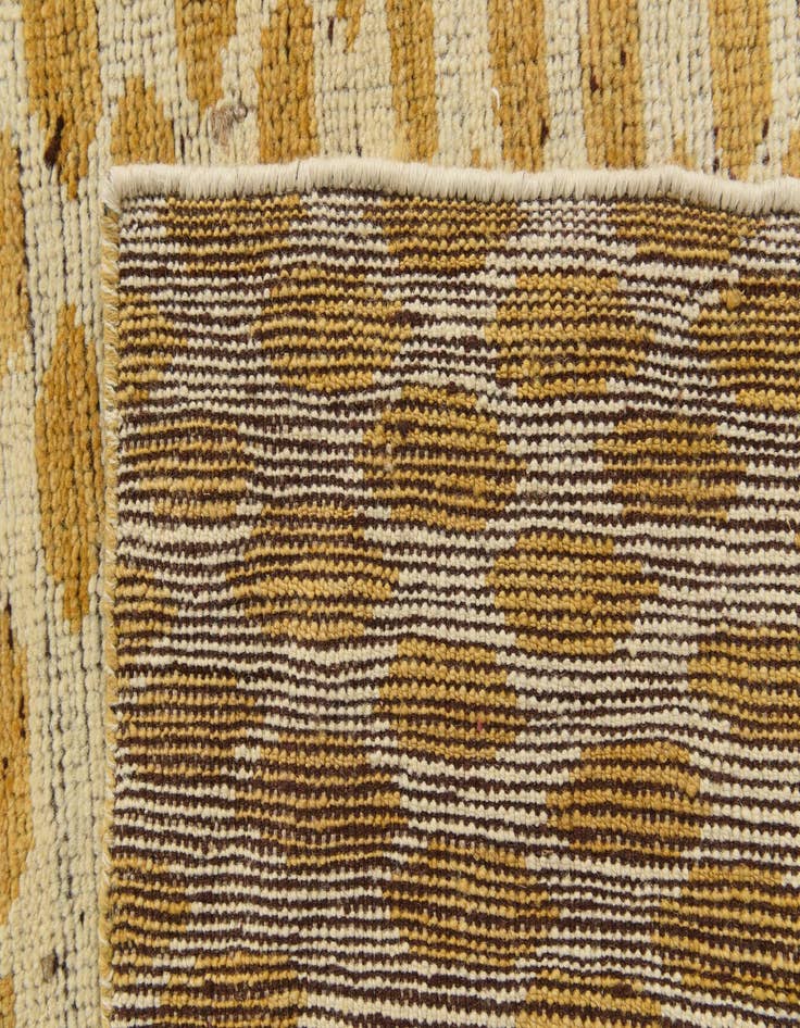 Detail image of  6' 1 x 9'  Hand Knotted Darya Wool Rug