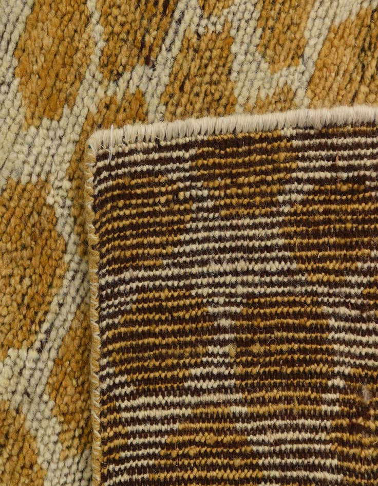 Detail image of  5' 9 x 9' 1  Hand Knotted Darya Wool Rug