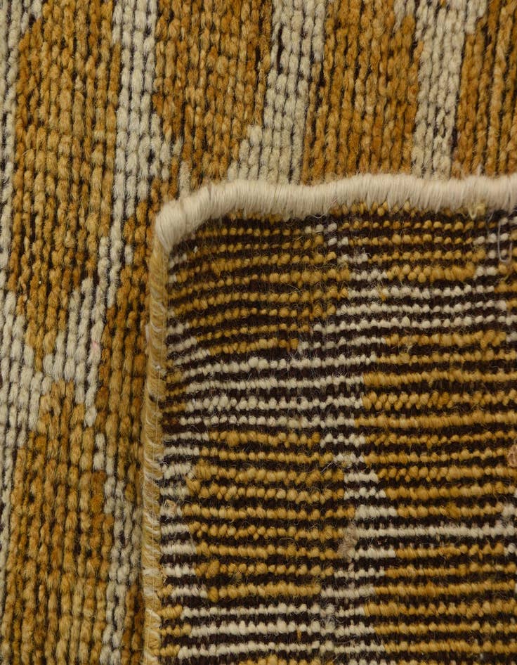 Detail image of  6' 1 x 9'  Hand Knotted Darya Wool Rug