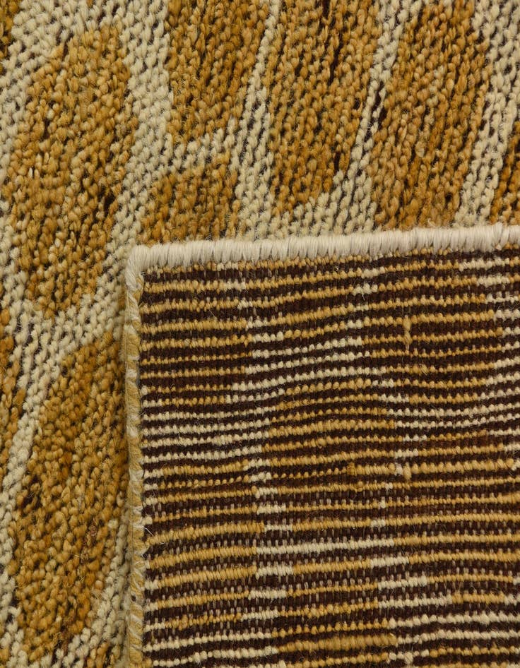 Detail image of  6' x 9' 1  Hand Knotted Darya Wool Rug