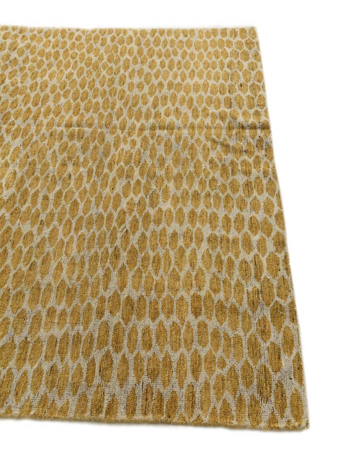 Detail image of  6' 1 x 9'  Hand Knotted Darya Wool Rug