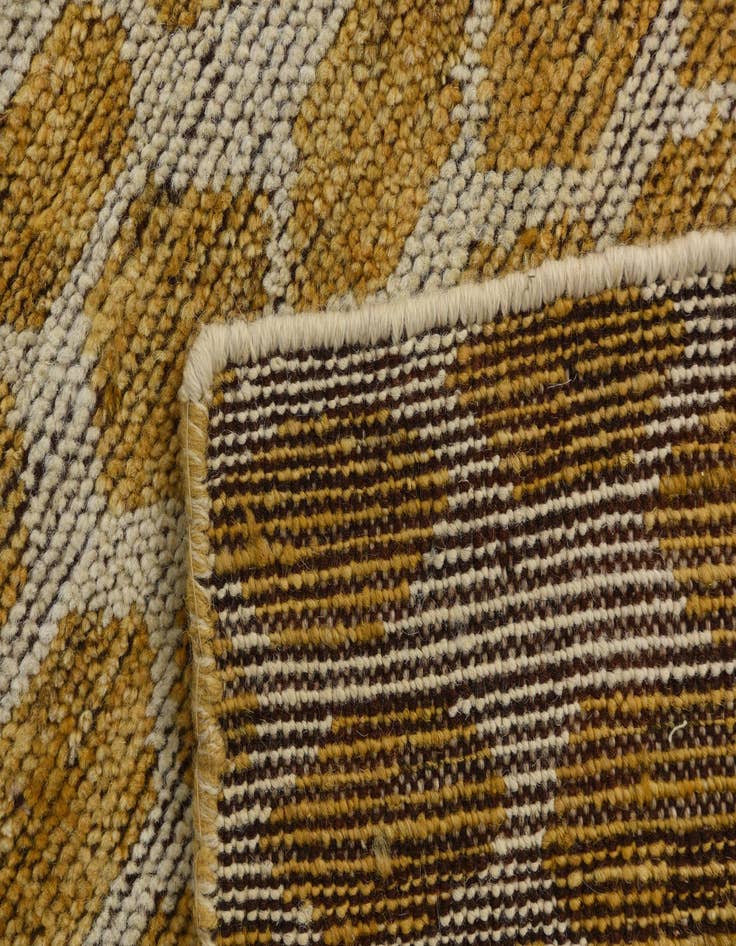 Detail image of  6' 1 x 9'  Hand Knotted Darya Wool Rug