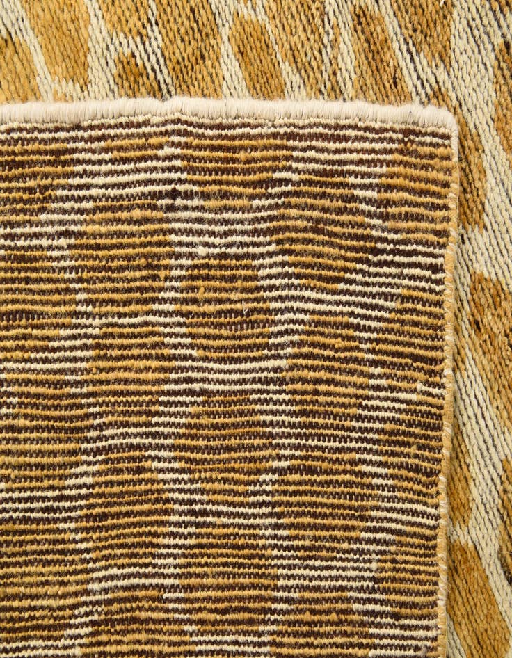Detail image of  5' 8 x 9' 1  Hand Knotted Darya Wool Rug