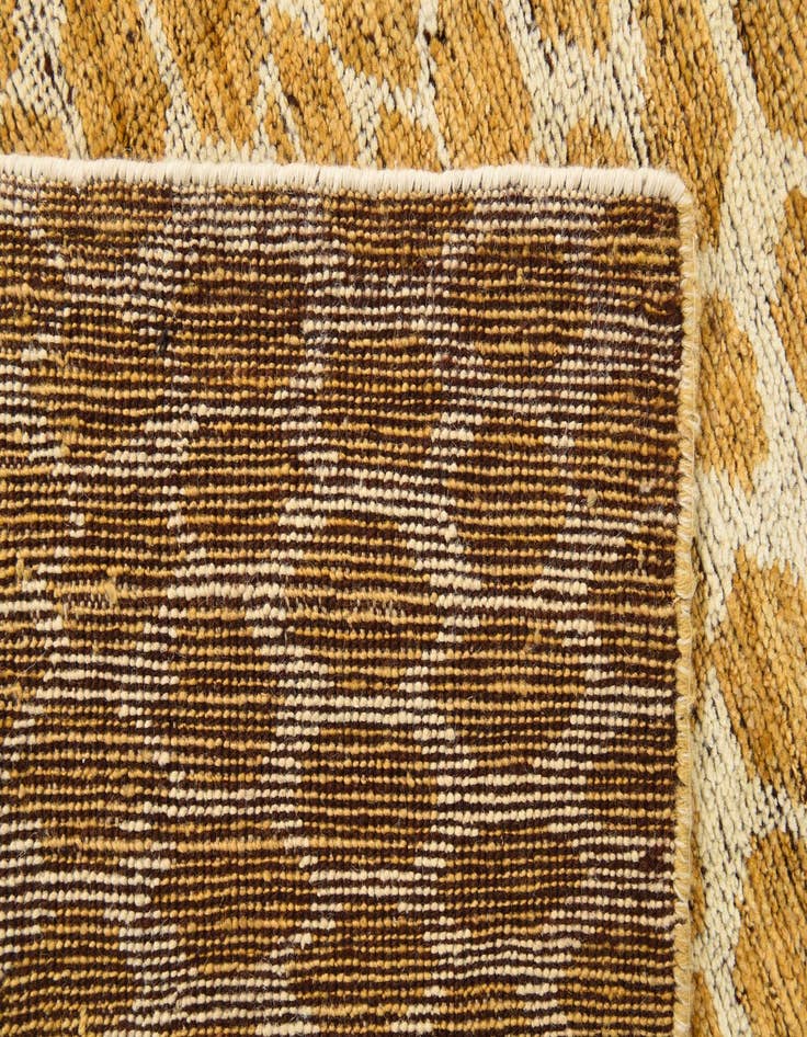 Detail image of  6' 1 x 9'  Hand Knotted Darya Wool Rug