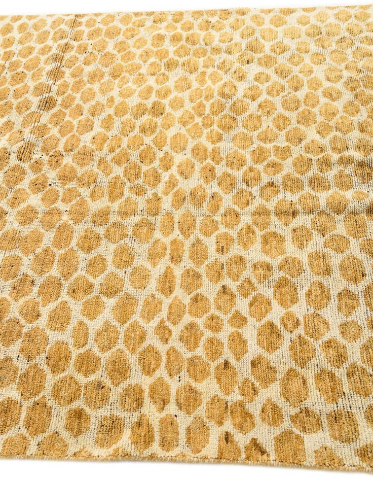 Detail image of  5' 11 x 8' 10  Hand Knotted Darya Wool Rug