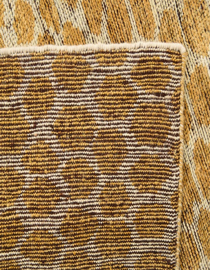 Detail image of  6' x 9' 2  Hand Knotted Darya Wool Rug