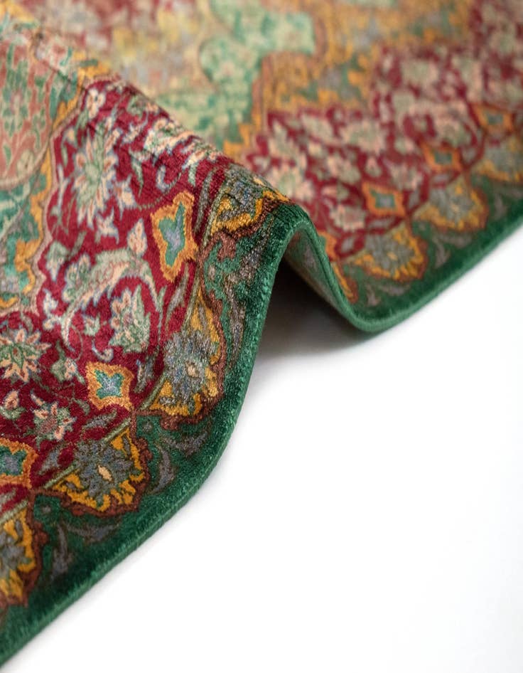 Detail image of  3' 3 x 4' 10 Ghom Silk Rug