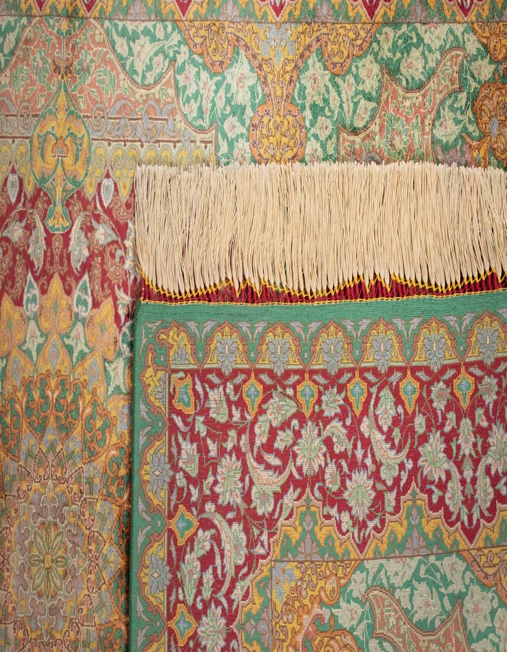 Detail image of  3' 3 x 4' 10 Ghom Silk Rug