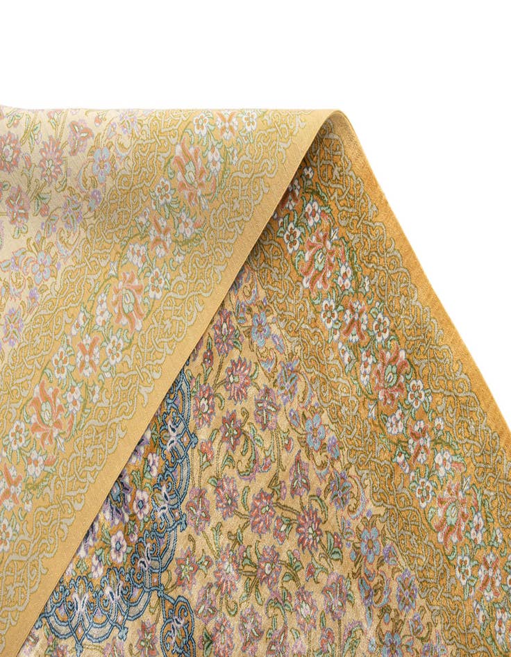 Detail image of  2' 6 x 4' 4 Ghom Silk Rug