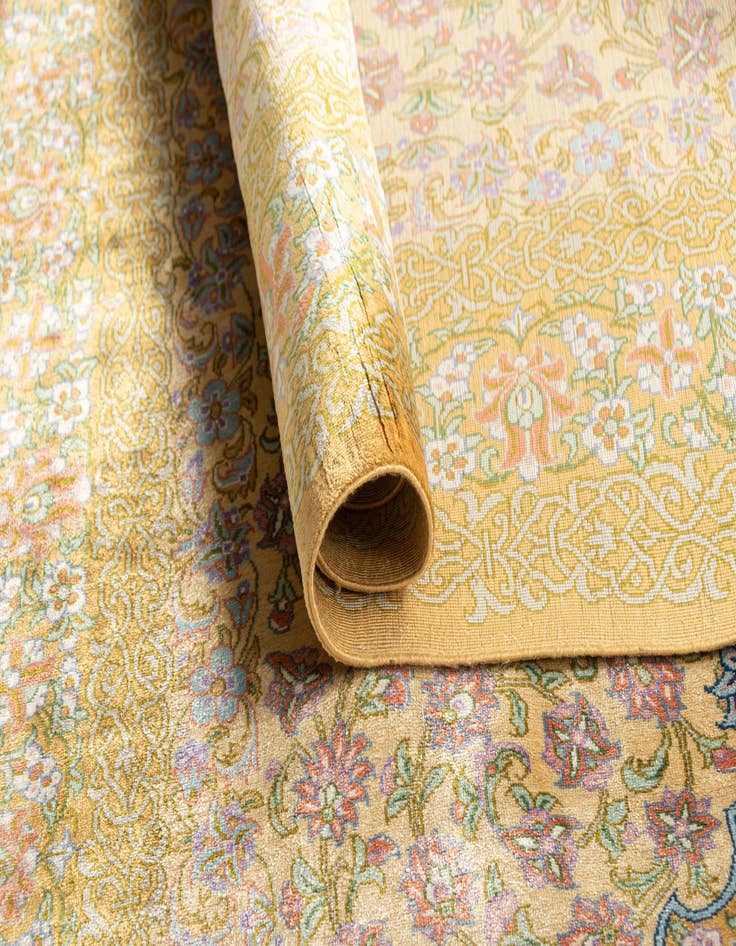 Detail image of  2' 6 x 4' 4 Ghom Silk Rug