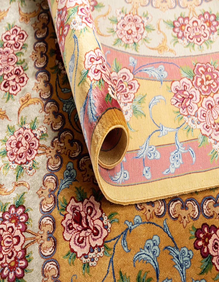 Detail image of  3' 4 x 4' 11 Ghom Silk Rug