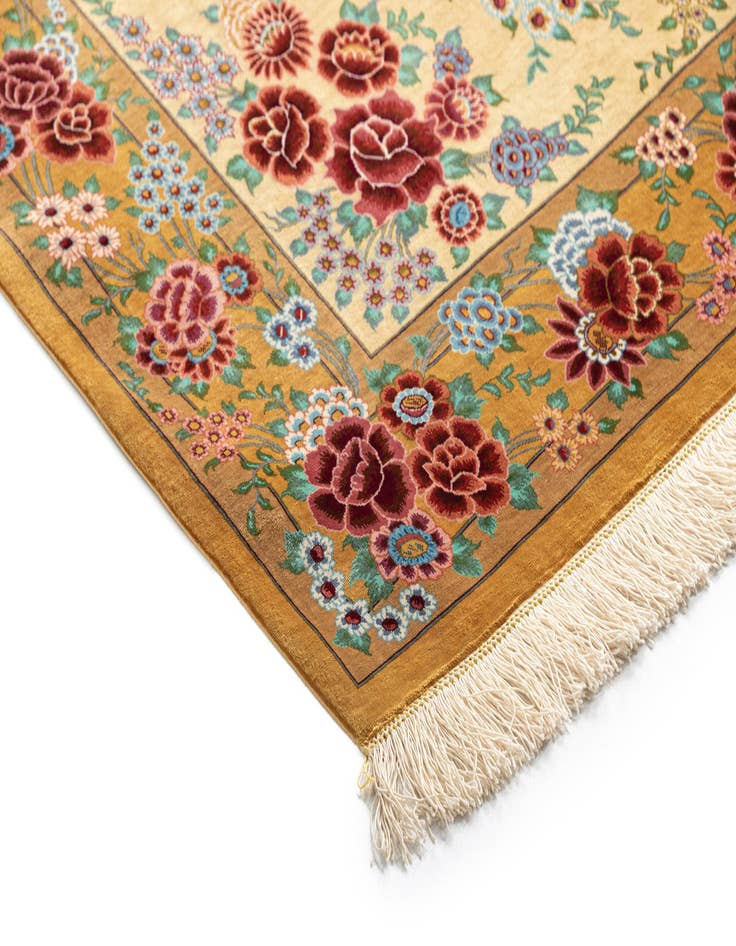 Detail image of  3' 3 x 5' 2 Ghom Silk Rug