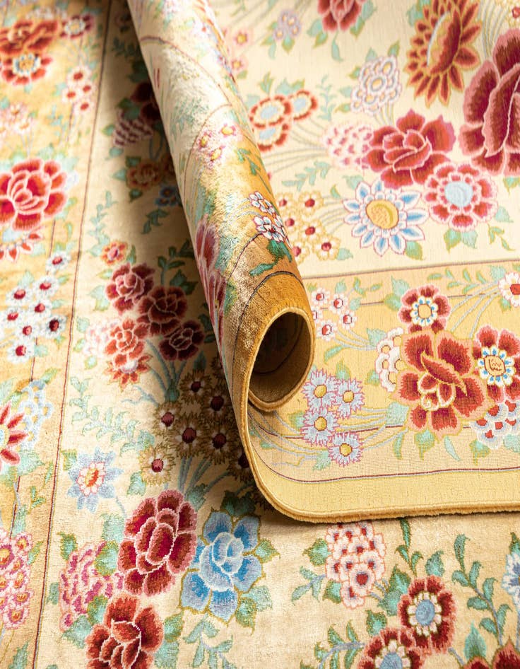 Detail image of  3' 3 x 5' 2 Ghom Silk Rug